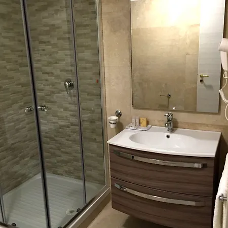 Riviera Palace Hotel 4*